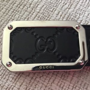 Gucci belt in men size 95.38. Black leather